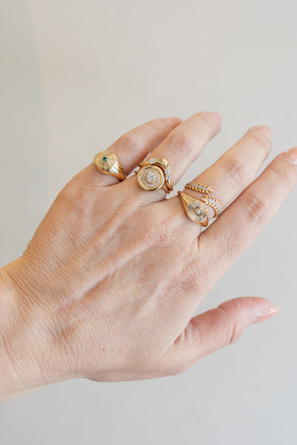14K Gold Wavy 3 Diamond Ring