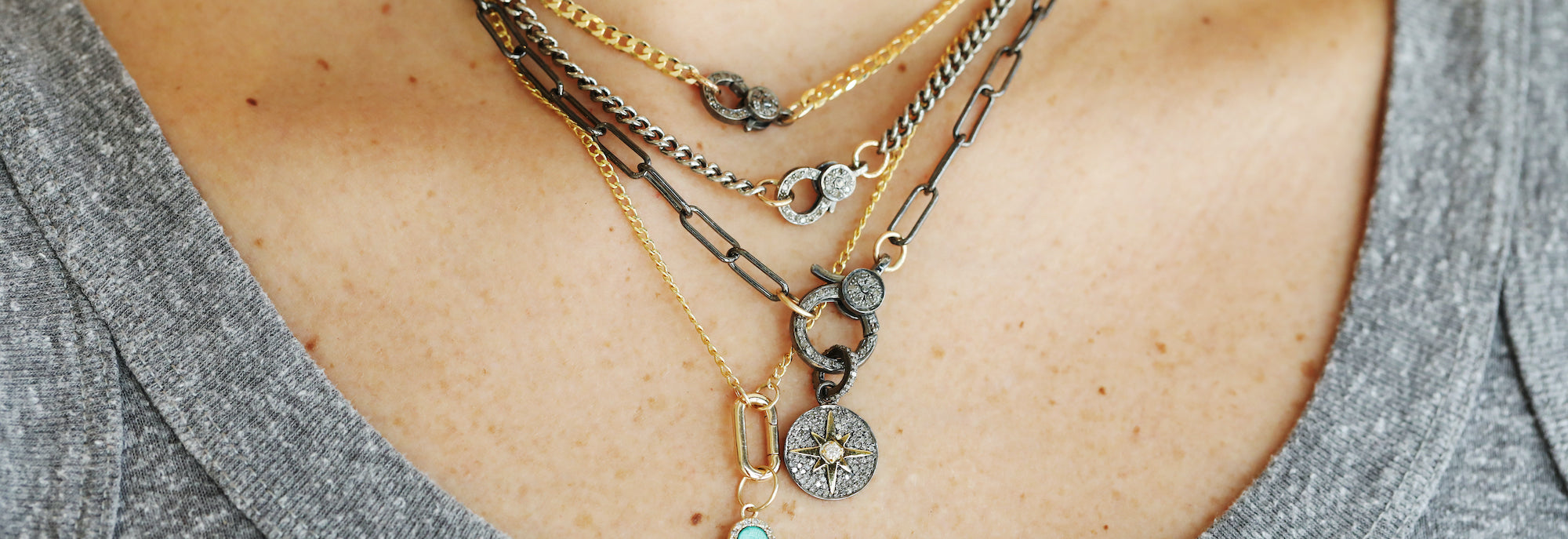 Jewelry staples | Mixed metals jewelry style, Silver gold jewelry mix, Mix  metal necklace