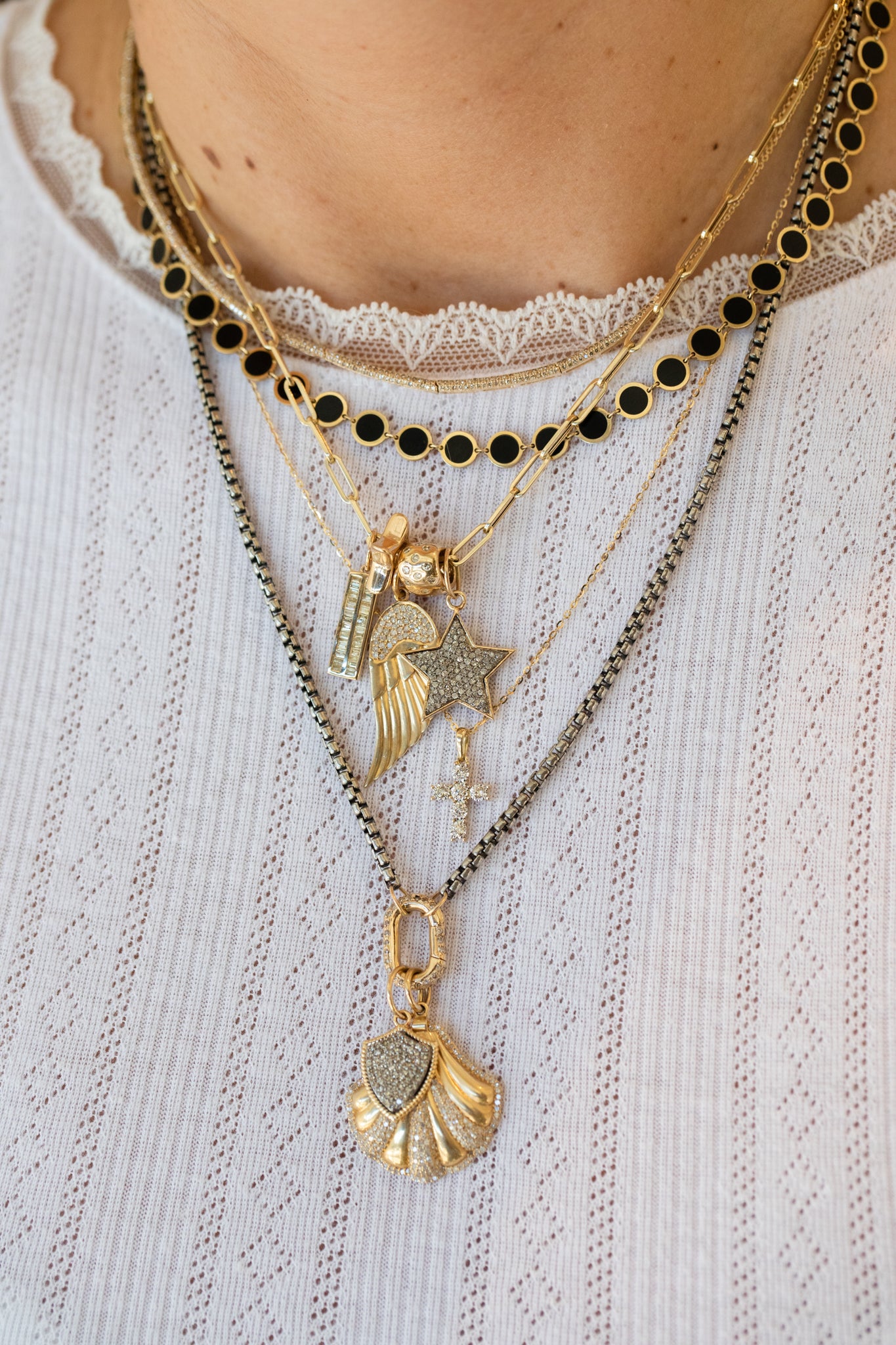 14K Gold Circle Black Onyx Inlay Disco Chain