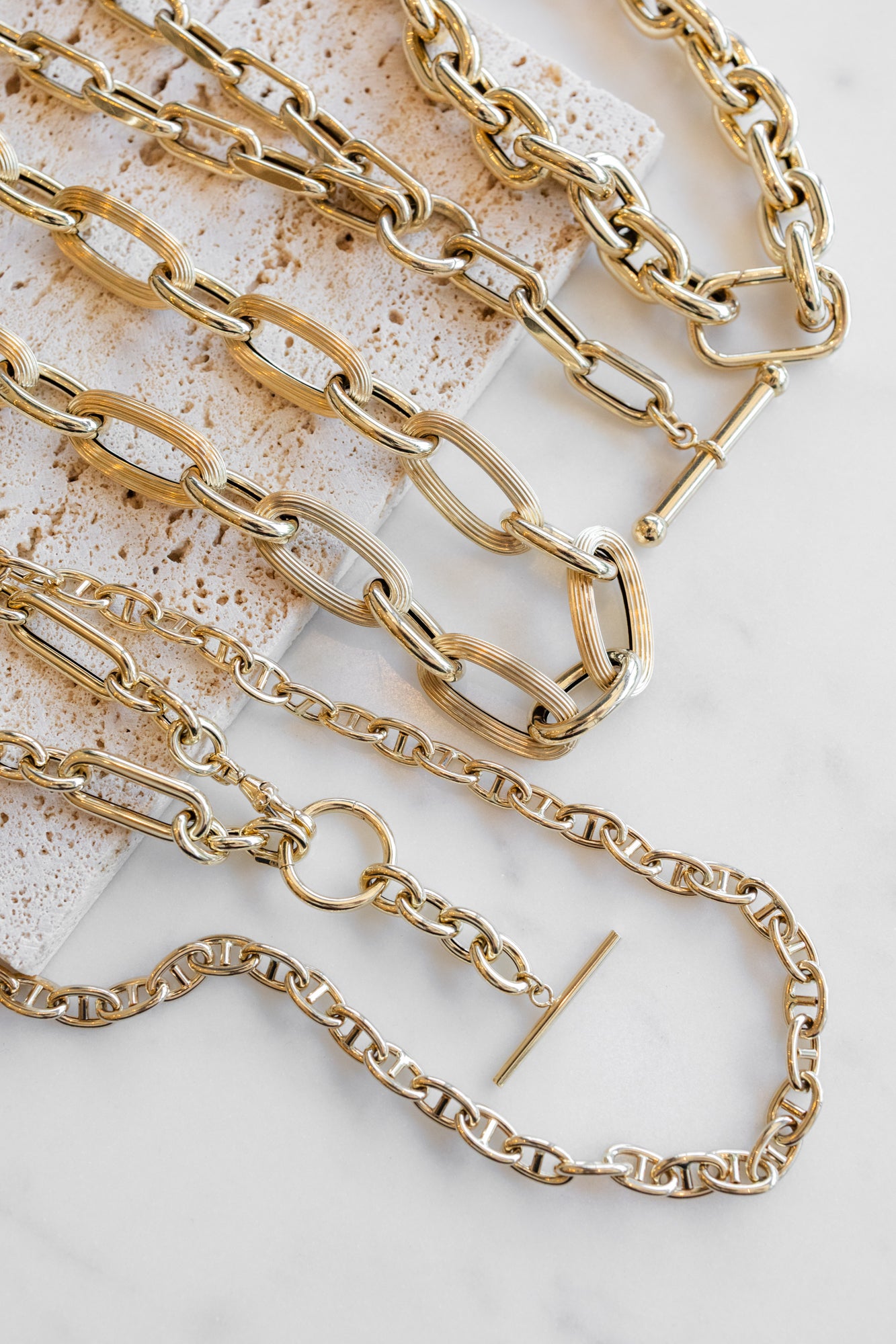 14K Gold Chunky Textured Oval Link Necklace