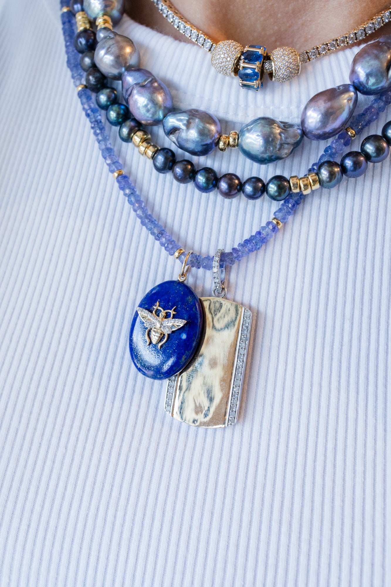 14K Gold Oval Lapis Bee Charm