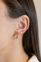 15mm 14K Gold Wavy Graduated Diamond Huggies