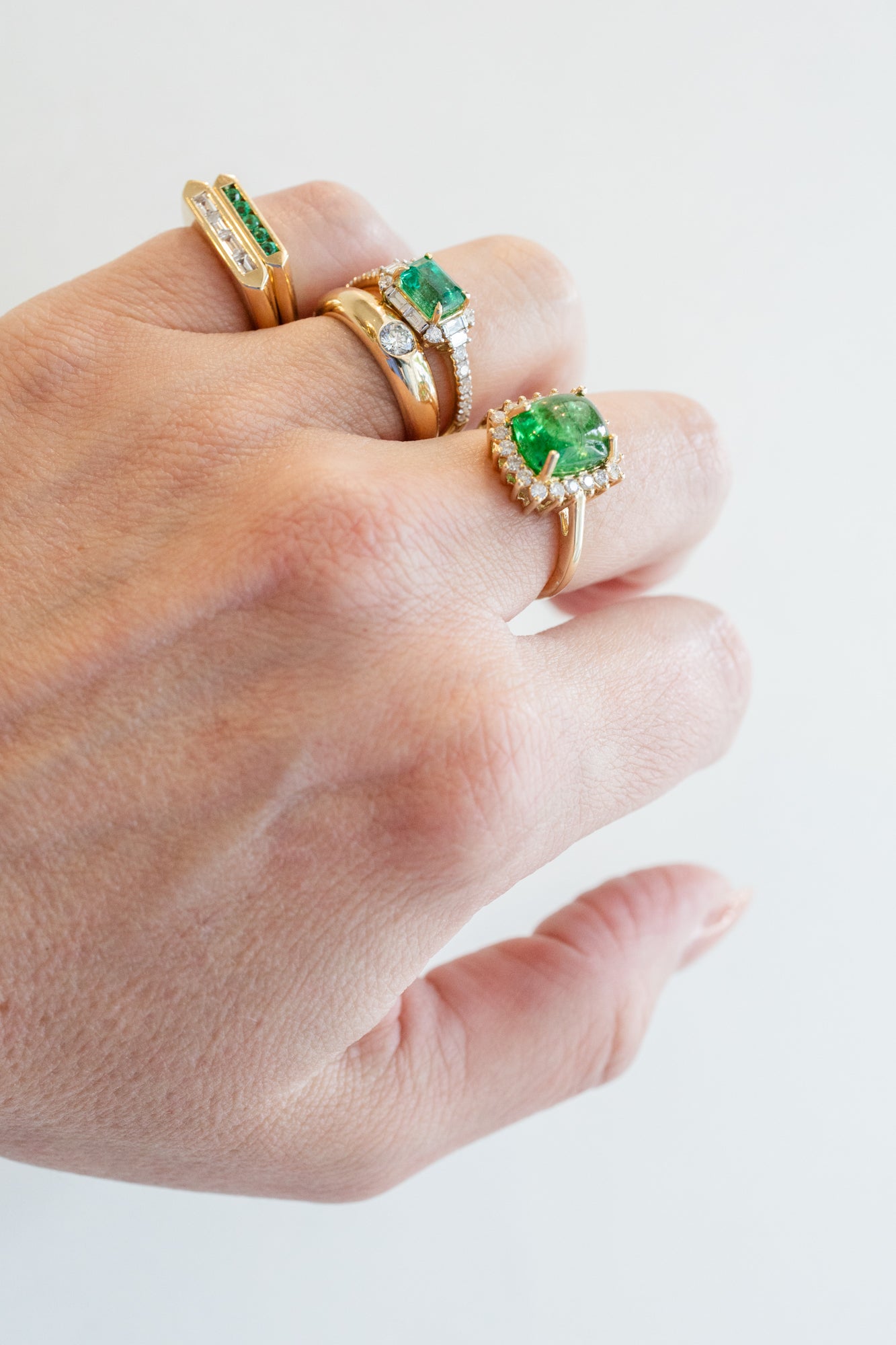 14K Gold 4.22ct Tsavorite Cabochon Diamond Frame Ring