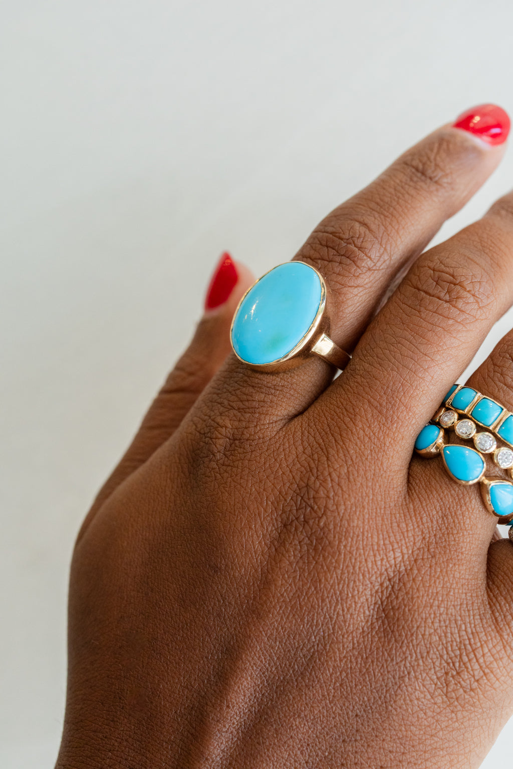 14K Gold Bright Turquoise Large Oval Ring