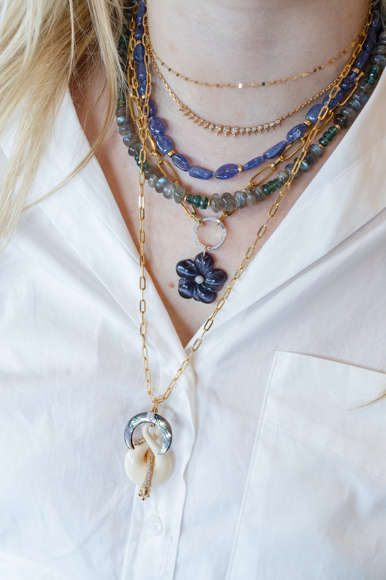 14K Gold Carved Iolite Flower Pendant
